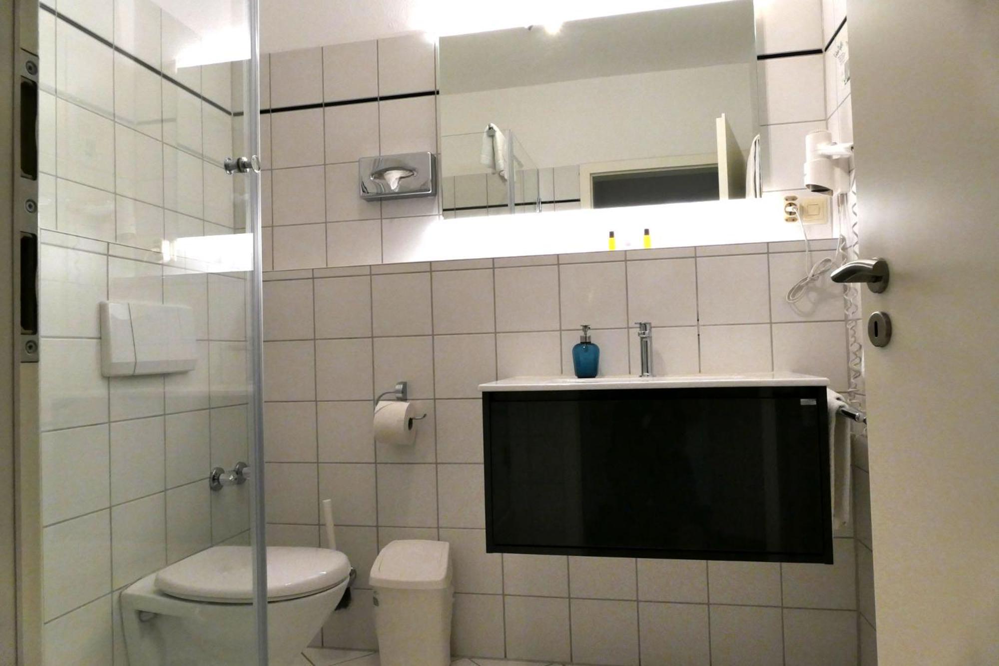 Hasi'S Hotel Grafing Exterior foto